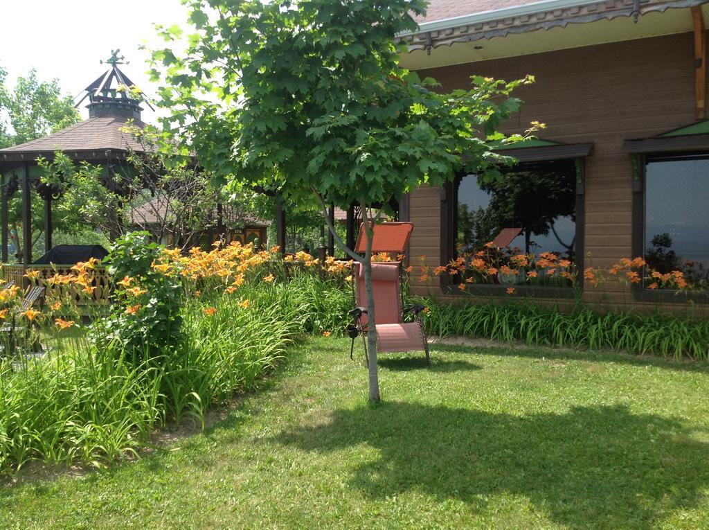 Auberge La Cote D'Or Петит-Ривьер-Сен-Франсуа Экстерьер фото