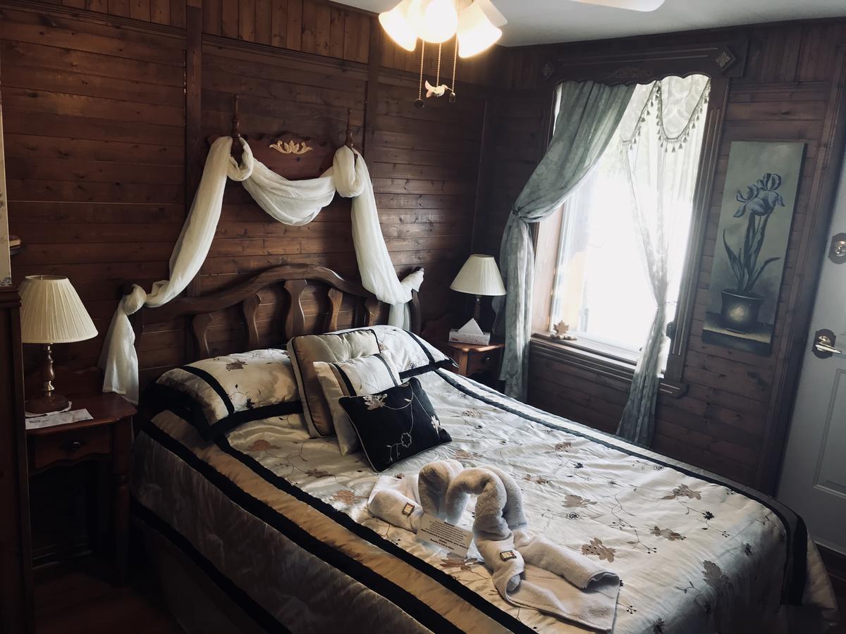 Auberge La Cote D'Or Петит-Ривьер-Сен-Франсуа Экстерьер фото