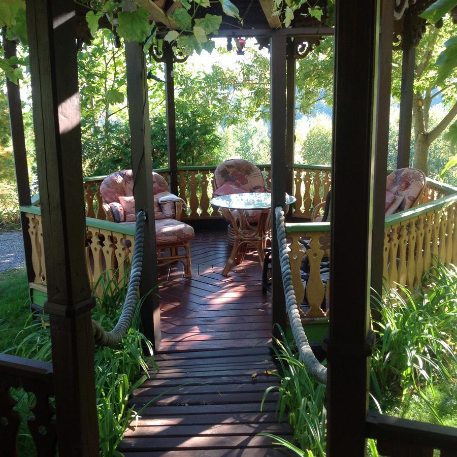 Auberge La Cote D'Or Петит-Ривьер-Сен-Франсуа Экстерьер фото