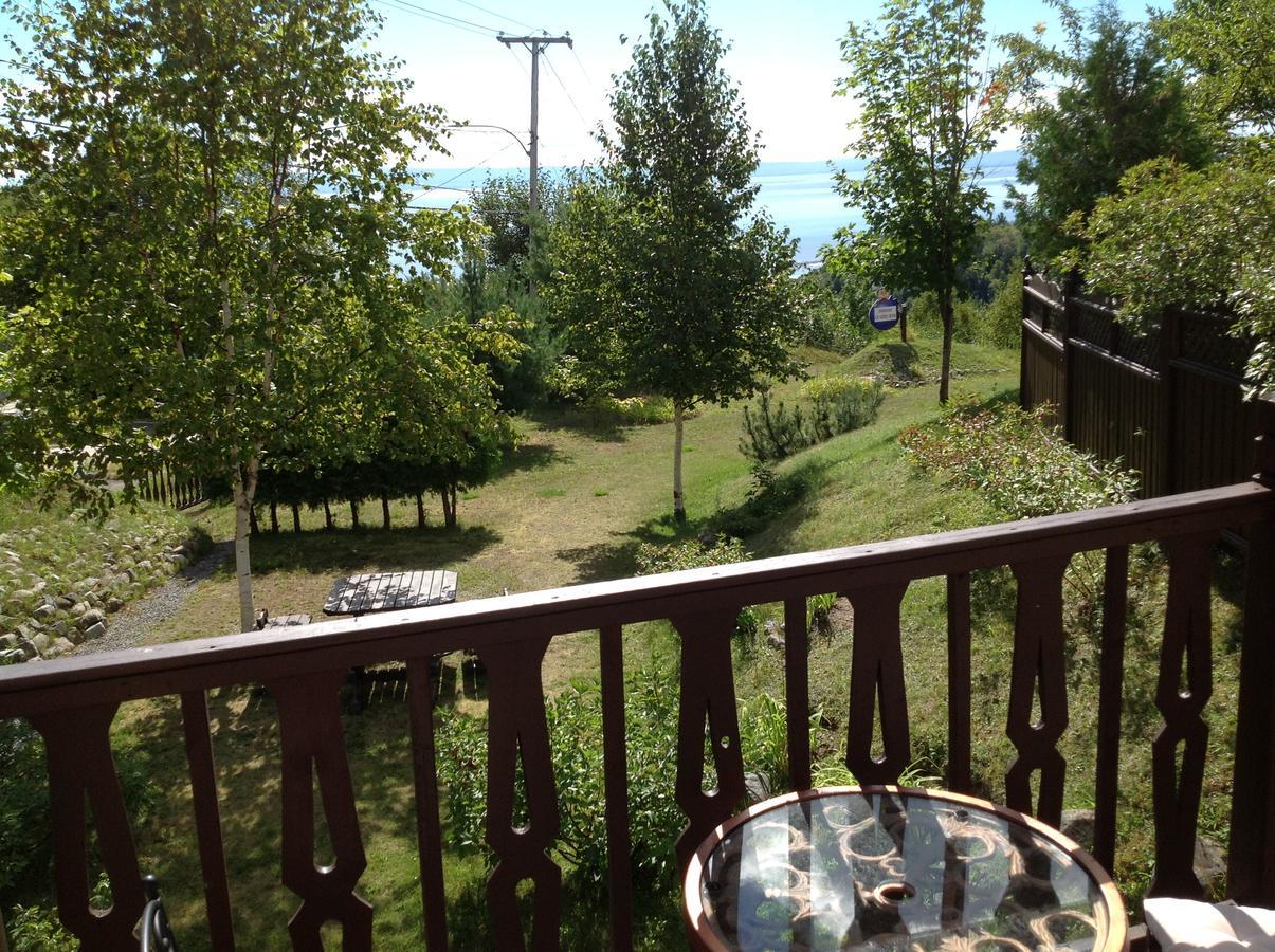 Auberge La Cote D'Or Петит-Ривьер-Сен-Франсуа Экстерьер фото